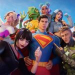 Superman appears in a Fortnite loading screen.