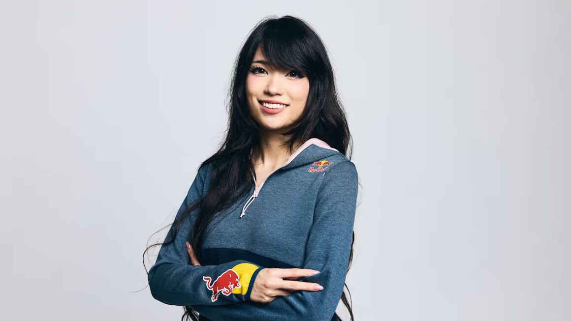Twitch Comments on Emiru Twitchcon Assault