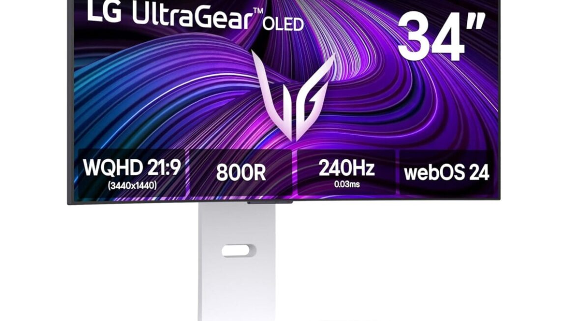 LG's 240Hz 34-Inch Curved OLED Monitor Goes at New All-Time Low, Black Friday Has Started Early