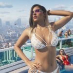 A woman shows herself in a bikini.