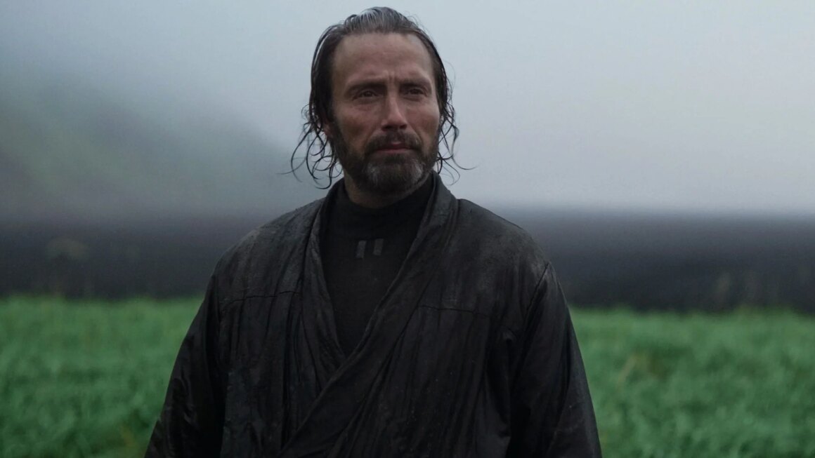 Extraction Shooter Participant Places Down Weapons & Sells Fruit As an alternative